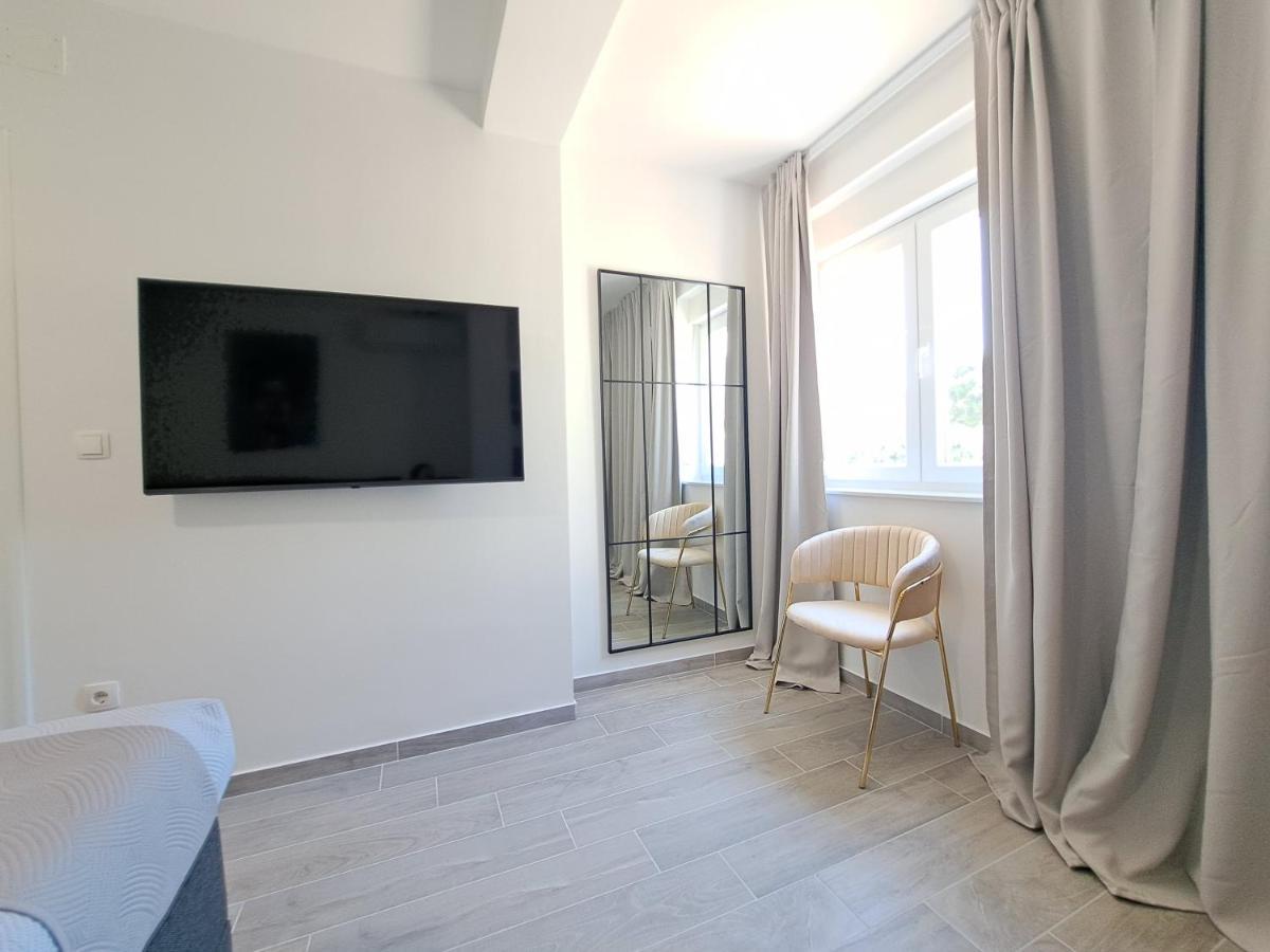 House Seadream - 50 Meters From The Sea Vikendica